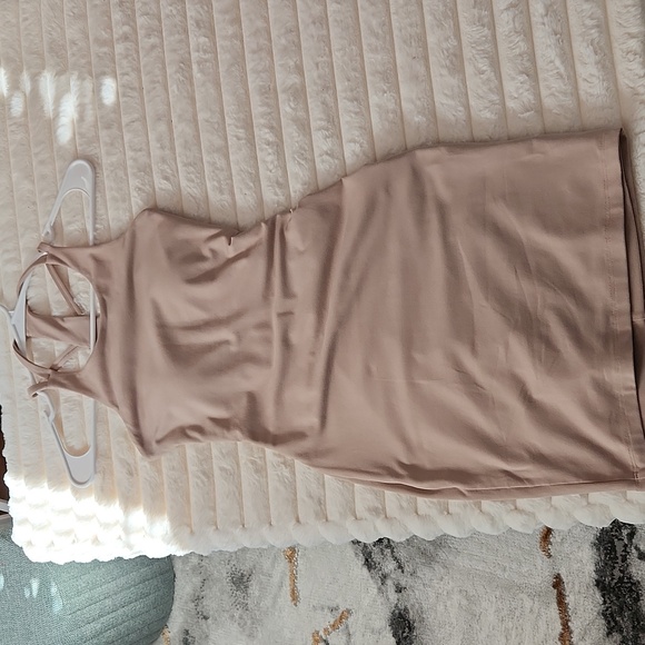 Bombshell Sportswear Viral Dress XXS - Picture 4 of 7